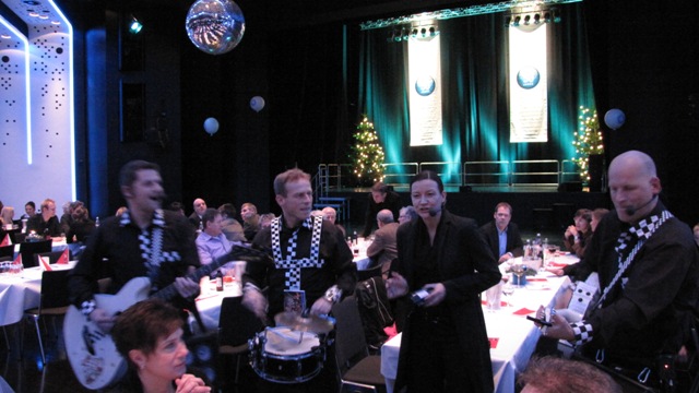 MODERN WALKING  mit Sngerin Katja Liebing