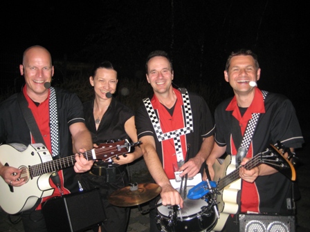 MODERN WALKING  mit Sngerin Katja Liebing